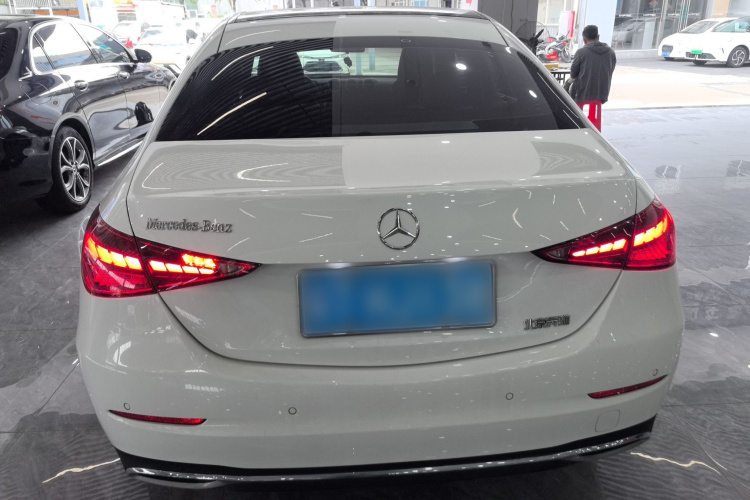 奔驰C级 2023款 C 260 L车身外观6