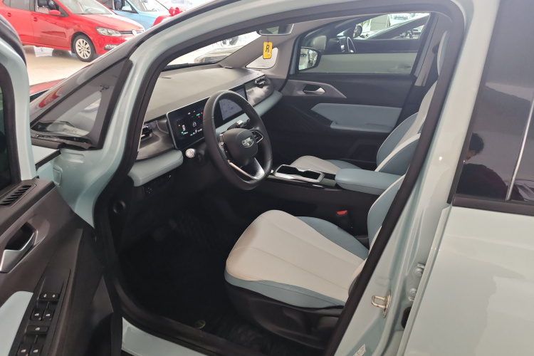 吉利几何E萤火虫 2024款 301km 星光中控内饰19