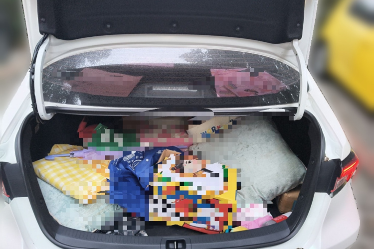 丰田 卡罗拉 2019款 双擎 1.8L E-CVT旗舰版局部细节23