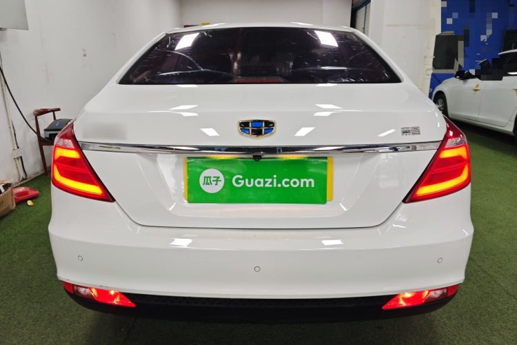 吉利汽车 帝豪 2017款 三厢百万款 1.5L 手动向上互联版车身外观6