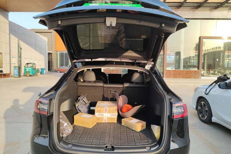 特斯拉 Model Y 2021款 长续航全轮驱动版机舱底盘23