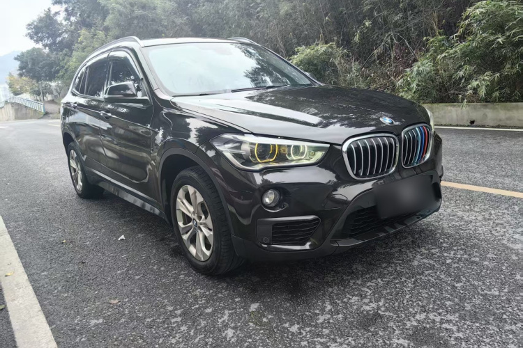 宝马X1 2016款 sDrive18Li 尊享型车身外观6003