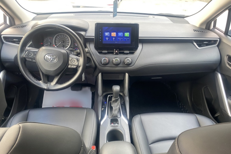 丰田 卡罗拉锐放 2022款 2.0L 先锋版中控内饰7004