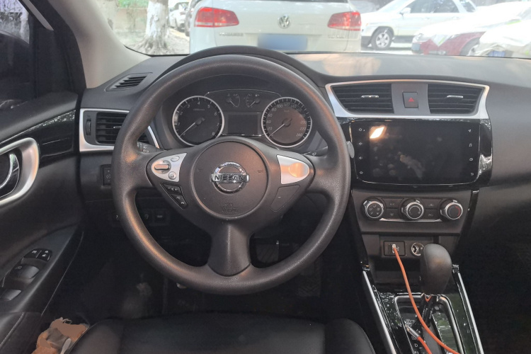 日产 轩逸 2021款 经典 1.6XL CVT豪华版中控内饰13