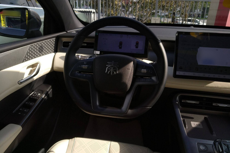 比亚迪 秦PLUS 2025款 EV 智驾版 510KM超越型局部细节13