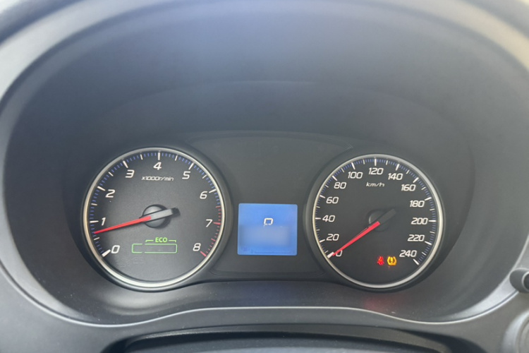 三菱 欧蓝德 2021款 2.0L 两驱畅行版 5座车身外观6004