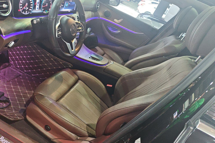 奔驰E级 2020款 改款 E 260 L中控内饰19