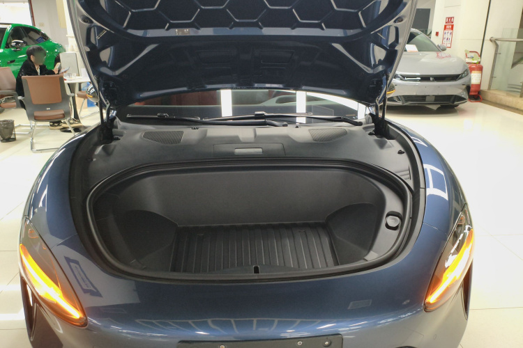 小米汽车 小米SU7 2024款 四驱Max创始版机舱底盘24