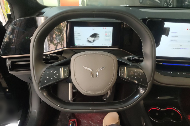 红旗EH7 2024款 600 Pro中控内饰13