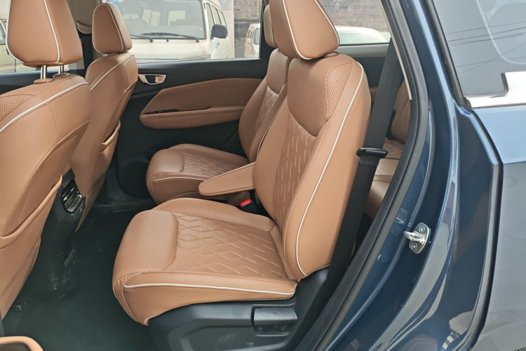 五菱汽车 五菱佳辰 2022款 1.5T CVT尊享旗舰型中控内饰7004