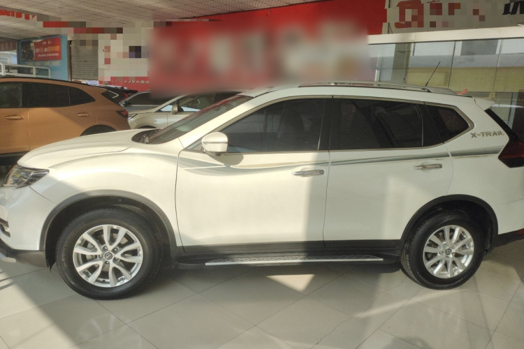 日产 奇骏 2020款 2.0L XL ITS CVT 2WD智联舒适版车身外观4