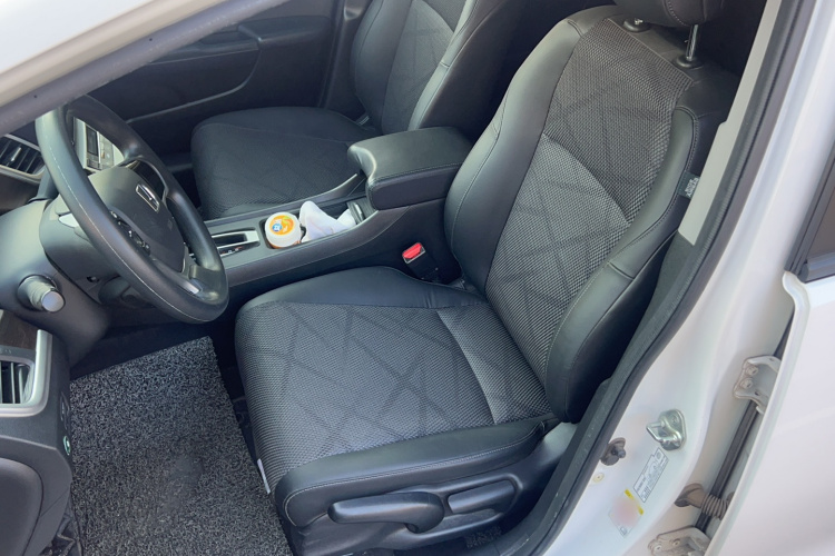 本田 杰德 2013款 1.8L 自动舒适版 5座局部细节19