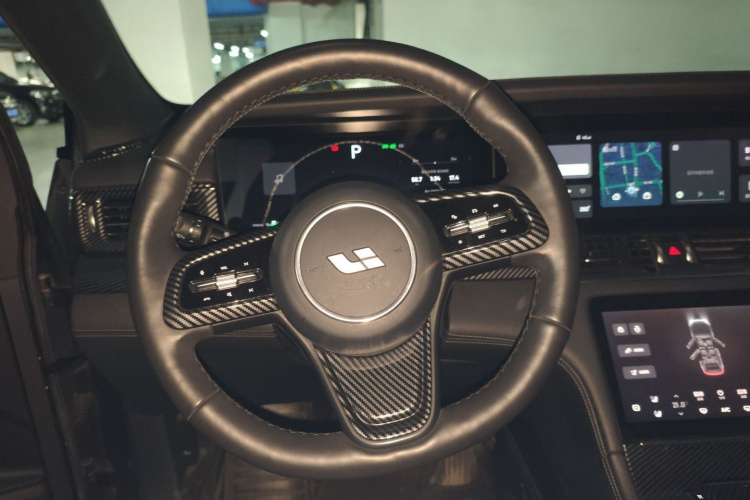 理想汽车 理想ONE 2021款 增程6座版中控内饰13