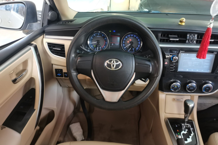 丰田 卡罗拉 2014款 1.6L CVT GL-i中控内饰13