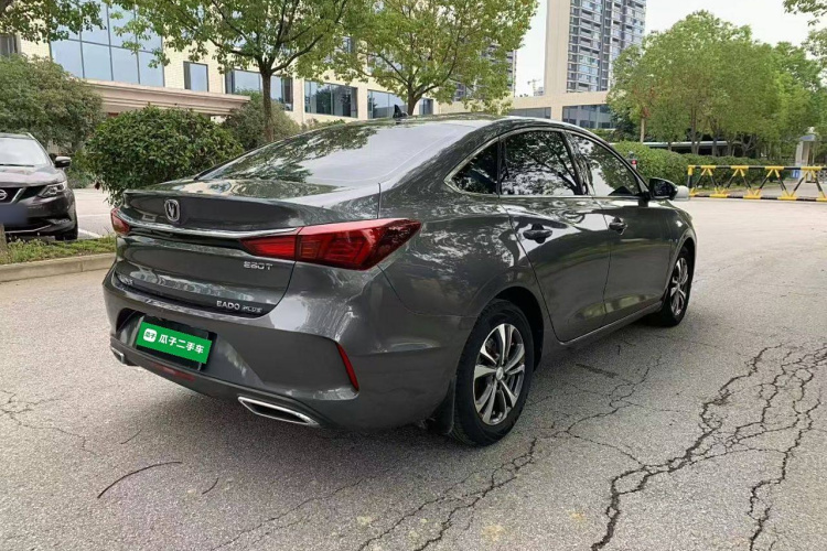 长安 逸动 2021款 PLUS 蓝鲸NE 1.4T GDI DCT尊贵型车身外观7