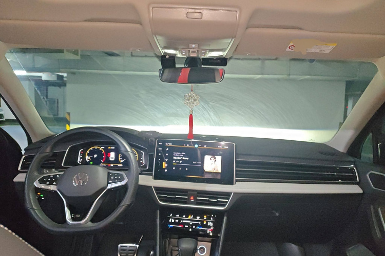 大众 途观L 2024款 330TSI 自动两驱R-Line越享版中控内饰7002