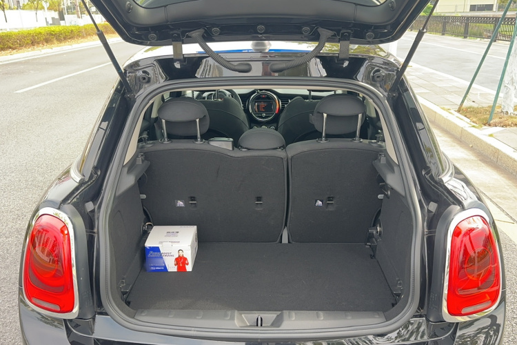 MINI 2016款 2.0T COOPER S 五门版局部细节23