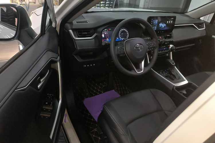 丰田 威兰达 2023款 2.0L CVT两驱豪华PLUS版中控内饰7003