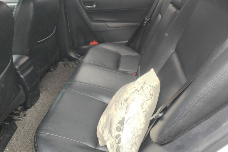 丰田 雷凌 2017款 改款 185T CVT新锐版 国V中控内饰21