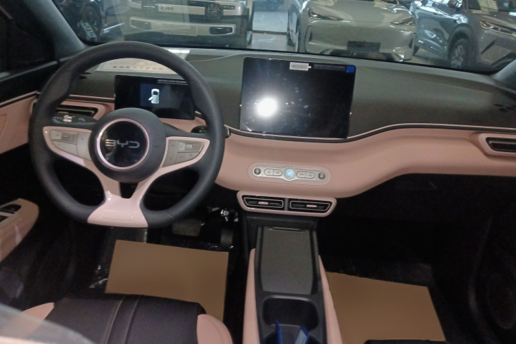 比亚迪 海鸥 2025款 智驾版 305km 活力版中控内饰12