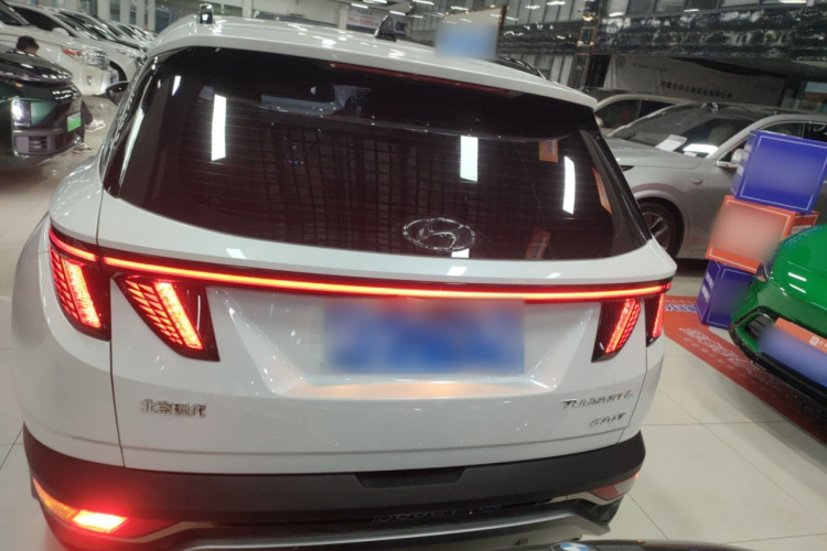 现代 2023款 途胜L 1.5T 自动两驱LUX尊贵版车身外观6