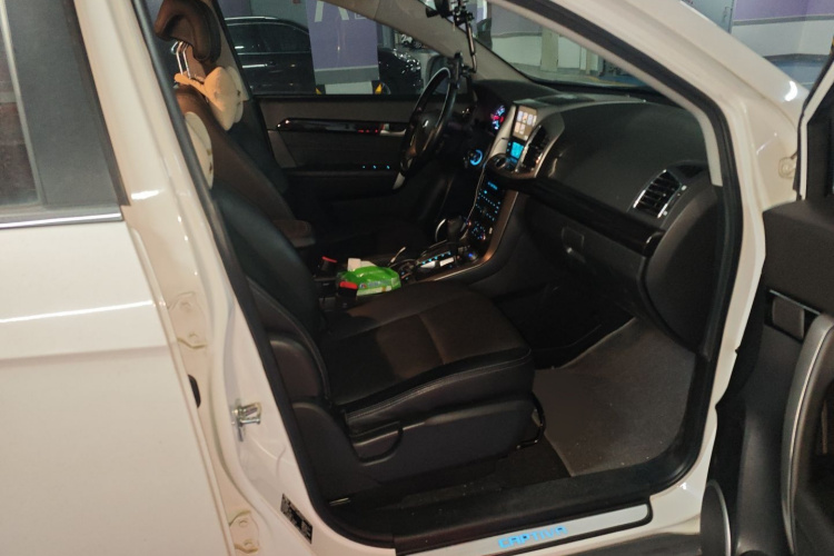 雪佛兰 科帕奇 2014款 2.4L 四驱旗舰版 7座局部细节9005