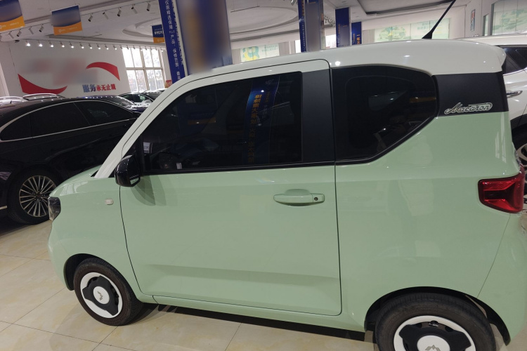 五菱汽车 宏光MINIEV 2022款 马卡龙臻享款 磷酸铁锂车身外观4