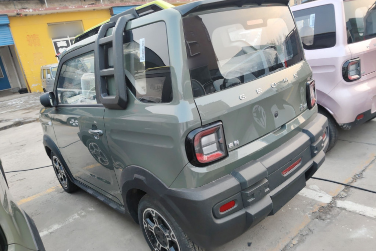 吉利银河 2025款 210km 熊猫骑士车身外观4