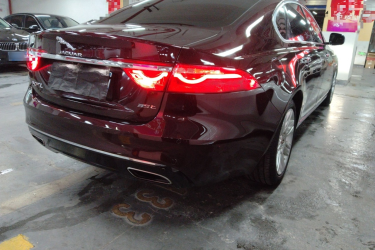 捷豹XFL 2018款 XFL 3.0 SC 340PS 奢华版车身外观7