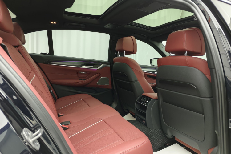 宝马5系新能源 2021款 535Le 先锋版M运动套装中控内饰7005