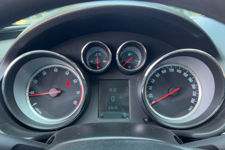 别克 君威 2015款 1.6T 领先技术型中控内饰7012