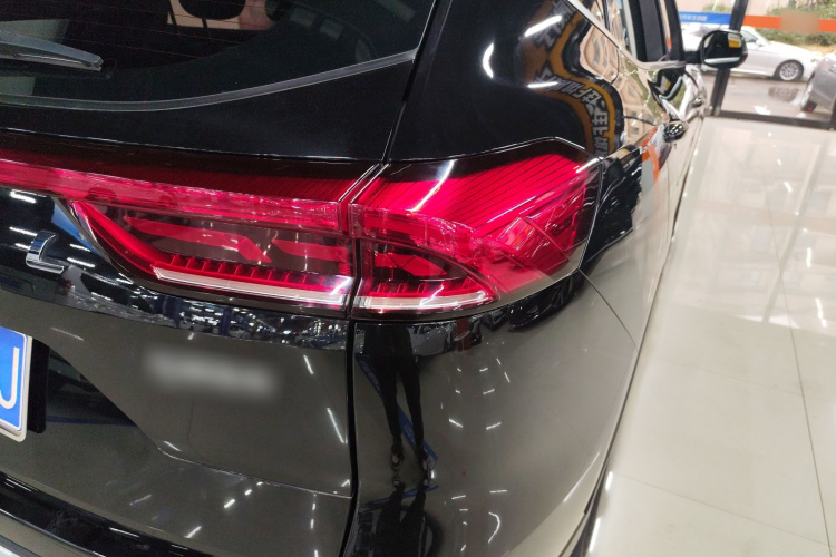 哈弗H6 2021款 国潮版 1.5T 自动冠军版车身外观9