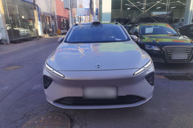 蔚来ET7 2022款 100kWh 首发版车身外观2