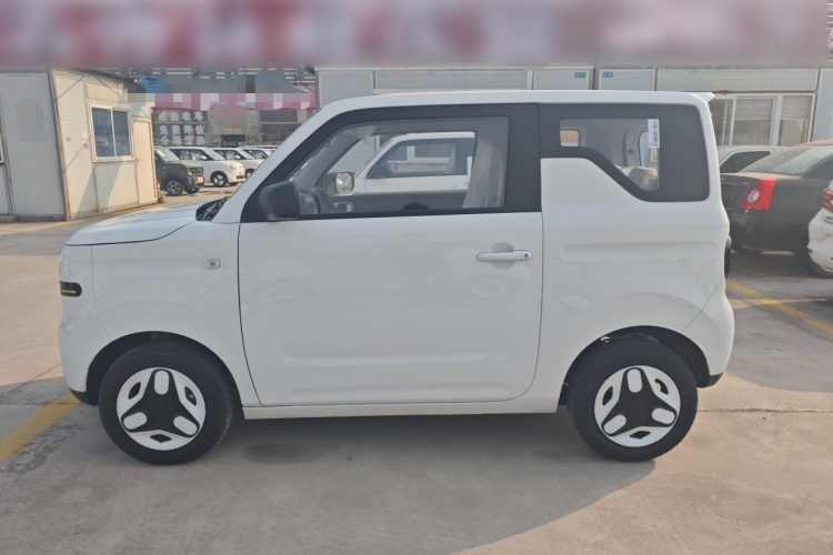 吉利银河 熊猫 2025款 210km 元气熊车身外观6005