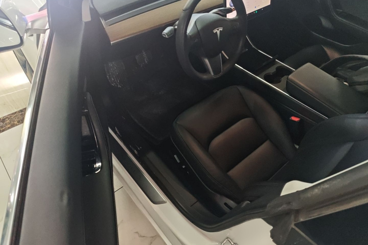 特斯拉 Model 3 2019款 标准续航后驱升级版中控内饰7003