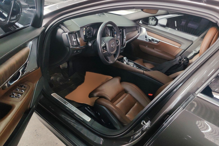 沃尔沃S90 2021款 B5 智雅豪华版中控内饰7002