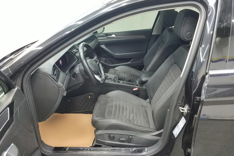 大众 迈腾 2020款 330TSI DSG 豪华型中控内饰19