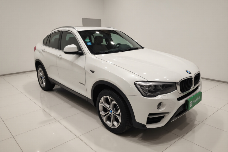 宝马X4 2014款 xDrive20i X设计套装车身外观3