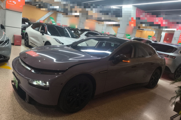 小鹏P7 2020款 670N车身外观4