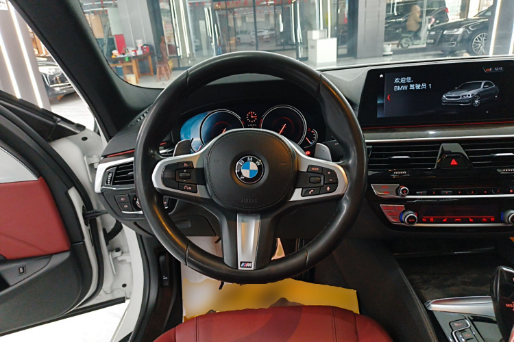 宝马5系 2018款 改款 530Li xDrive M运动套装中控内饰13