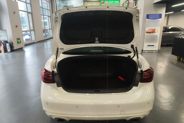 英菲尼迪Q50L 2018款 2.0T 逸享版 国V机舱底盘23