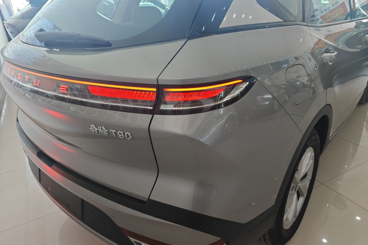 奔腾T90 2023款 1.5T DCT 自动豪华型车身外观6006