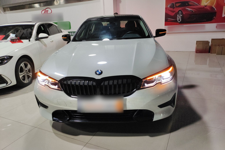 宝马3系 2020款 320i 运动套装车身外观2