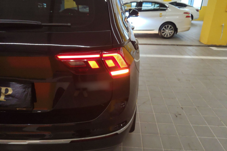 大众 途观L 2019款 改款 330TSI 自动两驱智动豪华版 国VI车身外观6006