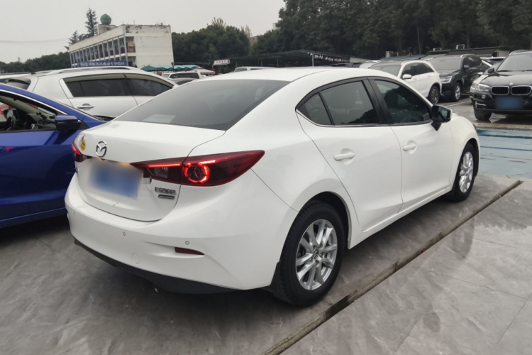 马自达3 昂克赛拉 2019款 云控版 三厢 1.5L 自动豪华型 国VI车身外观7