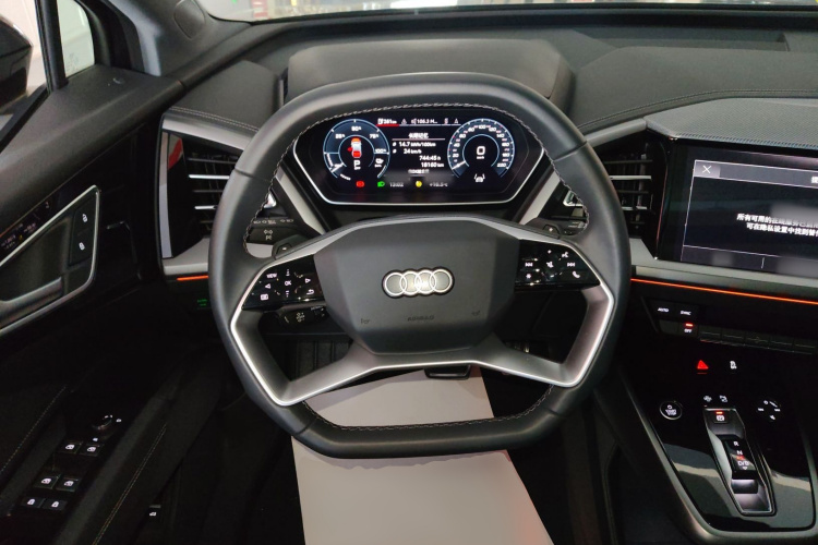 奥迪Q4 e-tron 2024款 40 e-tron 创行版中控内饰13