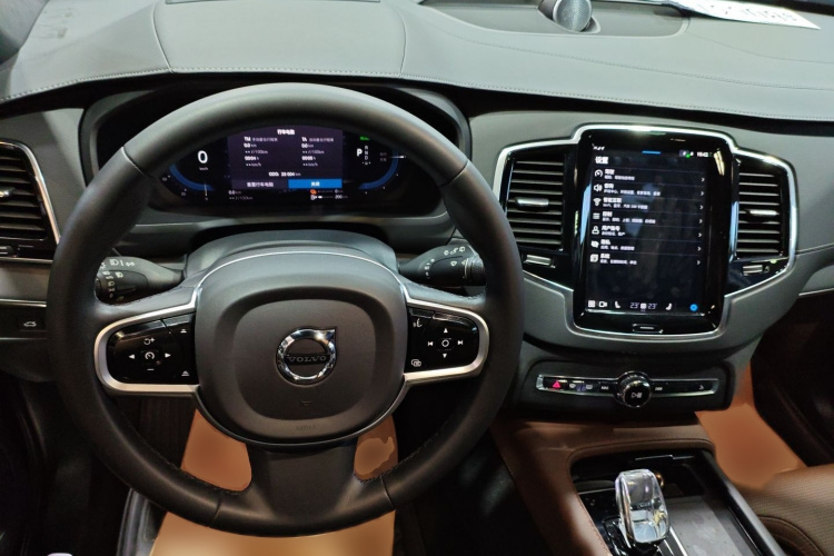 沃尔沃XC90新能源 2023款 T8 RECHARGE 智尊豪华版 7座中控内饰7002