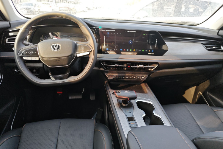 长安X7 PLUS 2024款 1.5T 自动尊崇型 7座中控内饰12