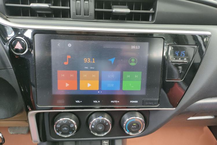 丰田 雷凌 2017款 改款 185T CVT精英版 国VI中控内饰16