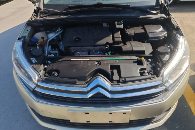 雪铁龙 C4世嘉 2016款 1.6L 自动舒适型局部细节24